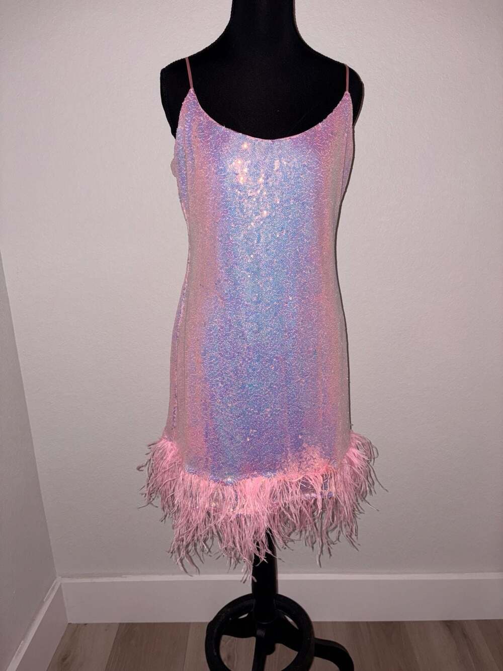 B. Darlin Sequin Feather Dress Size 15/16 Pink